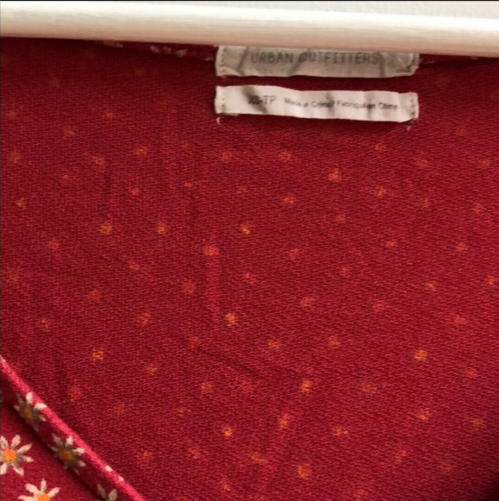 Urban outfitters Red floral top - Picture 2 of 3